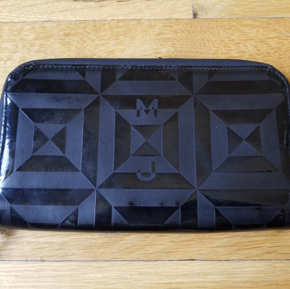 Marc Jacobs Zip Wallet